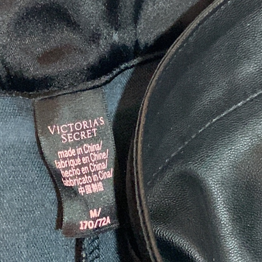 VS Black “Leather” shorts. Size M - Picture 3 of 4